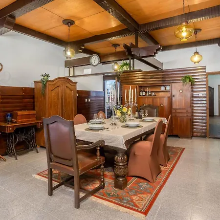 In Cabar With Wifi Srednja Vas