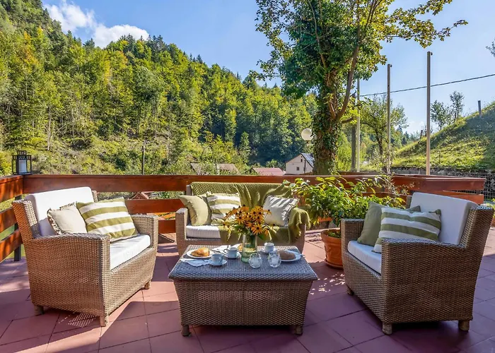 In Cabar With Wifi Srednja Vas